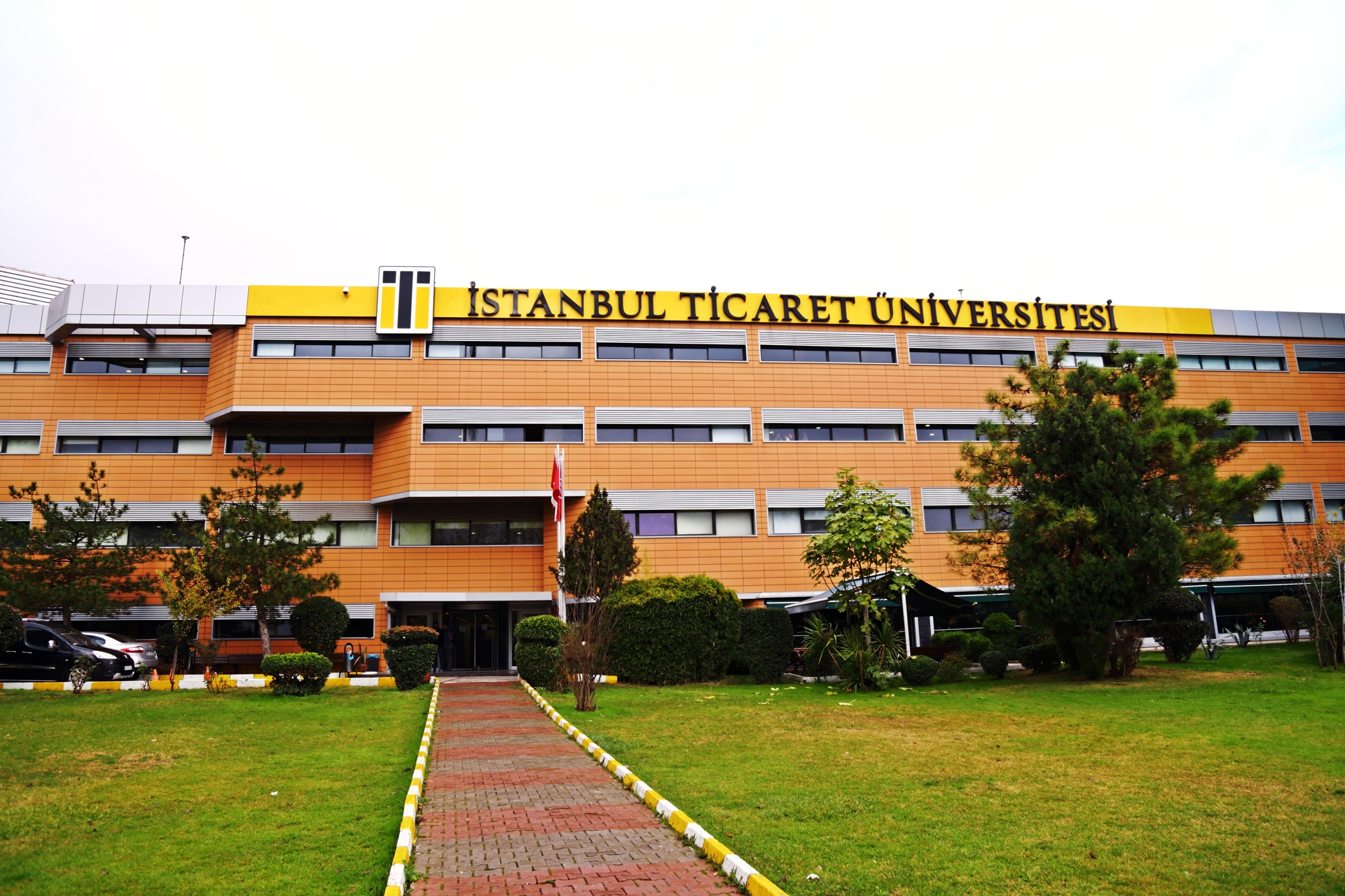 ticaret universitesi find and study 2 - İstanbul Ticarət Universiteti